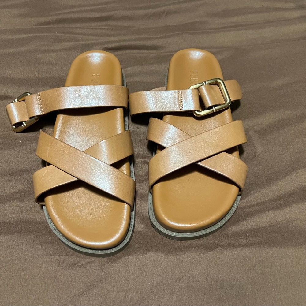 SCHUTZ  7.5 Tan Sandals
